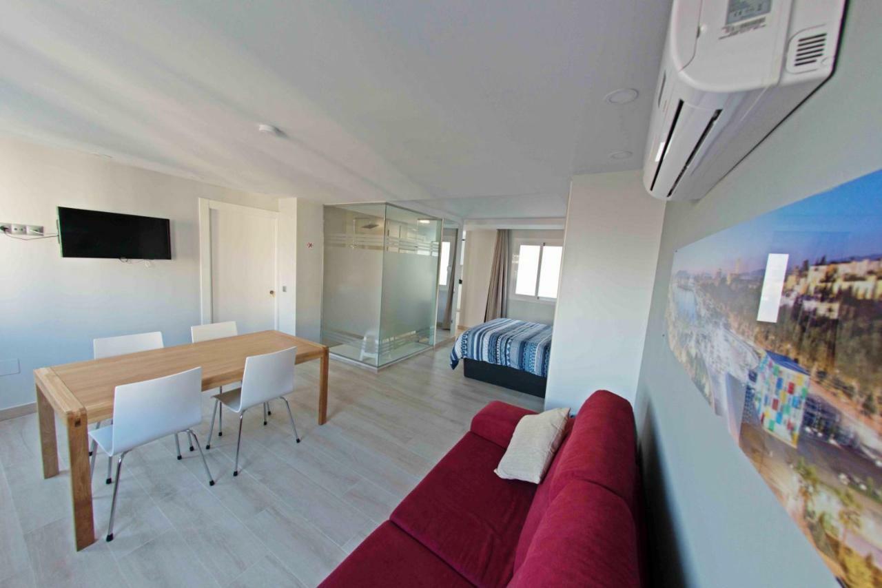 Luxury And Cozy Apartment Malaga Exterior photo
